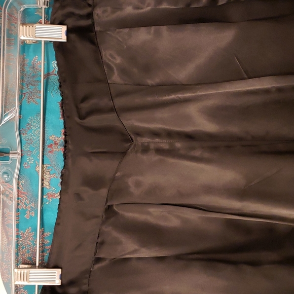 PEONY Brand Shanghai China 2 Piece - Picture 10 of 10